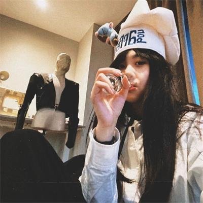 翻墙逃婚，萌妻休想逃